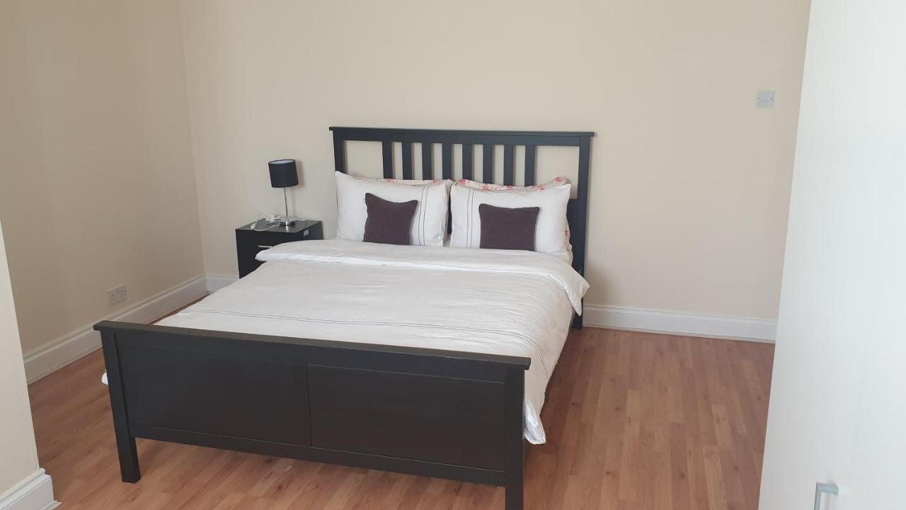 Guess Bungalow Wembley Appartement Londen Buitenkant foto