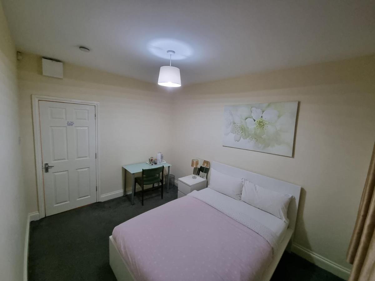 Guess Bungalow Wembley Appartement Londen Buitenkant foto