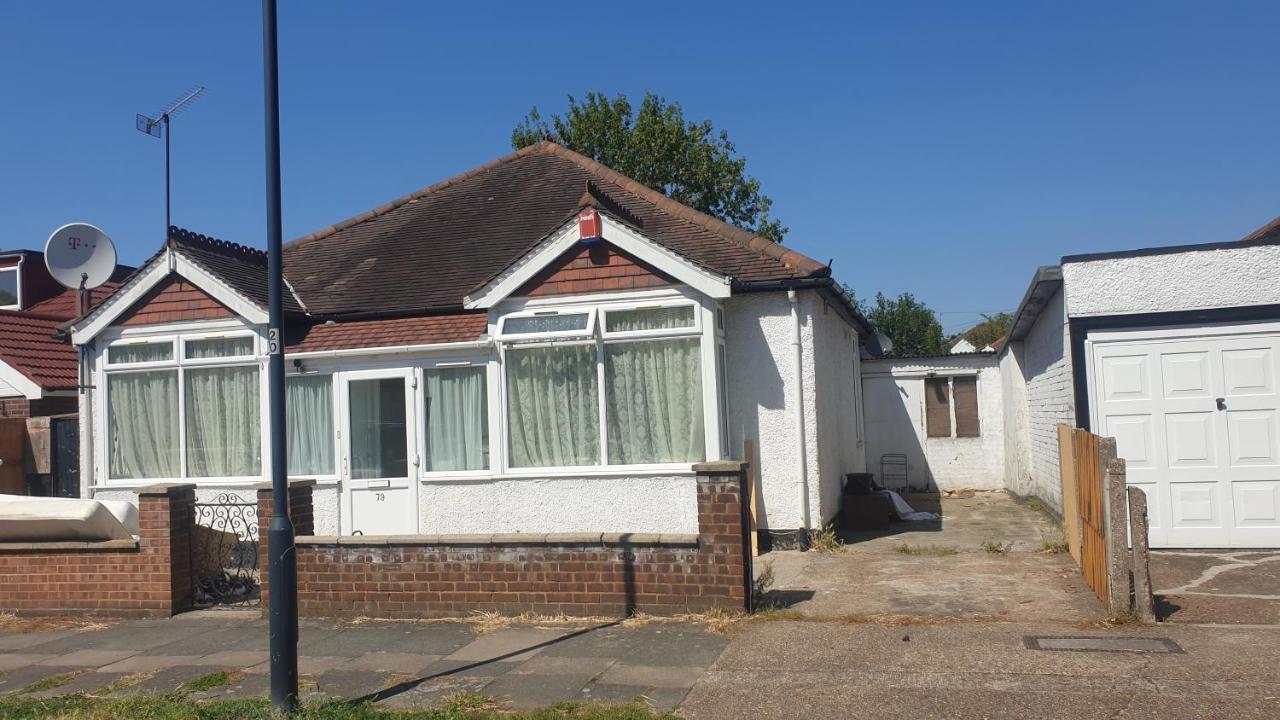 Guess Bungalow Wembley Appartement Londen Buitenkant foto