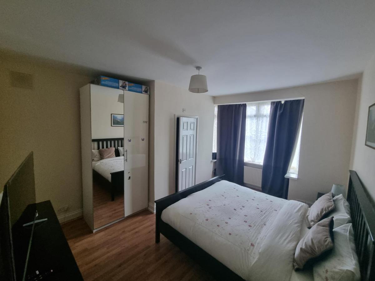 Guess Bungalow Wembley Appartement Londen Buitenkant foto